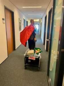 Julia Hudy (Geschäftsführerin) eine AKTIVOLI-Superheldin