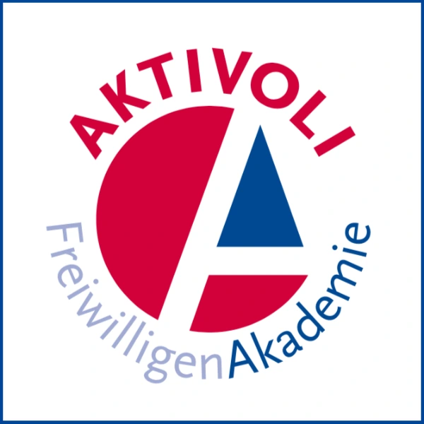 Bild zeigt in den Farben rot, blau, weiß das Logo der "Aktivoli Freiwilligen Akademie".